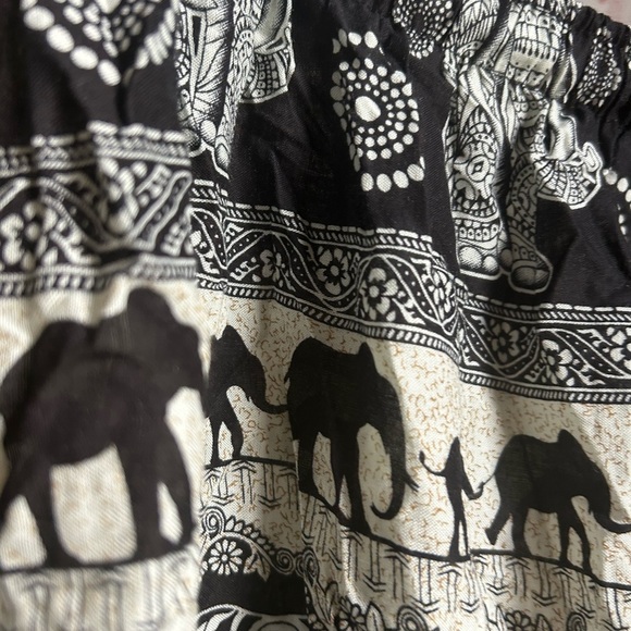 Elephant Print Black and White Boho Hippie Shorts Free Size - Picture 15 of 16